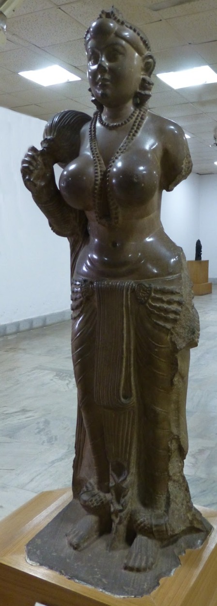 29 Didarganj Yakshi 3bc Patna, at the Patna Museum, Bihar